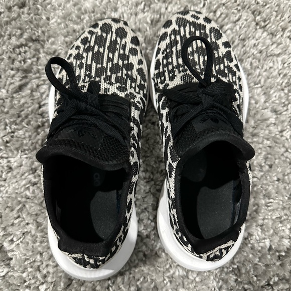 Adidas Monochrome Knit Sneakers - Picture 5 of 9